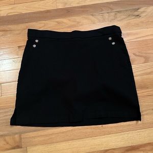 RAFAELLA MISSES SKORT SIZE XL. BLACK
